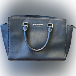 Michael Kors Medium Selma Satchel